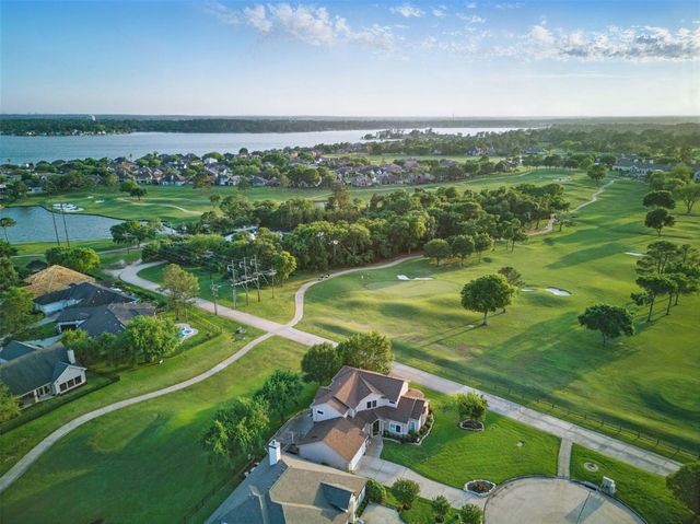 90 Greenview Street, Montgomery, TX 77356