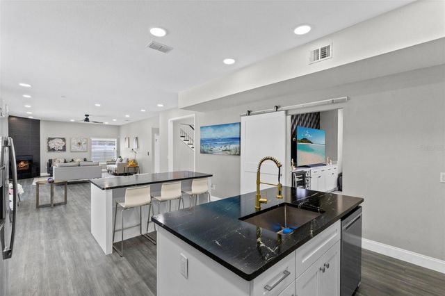 224 HAMMOCK DUNES PLACE, Orlando, FL 32828