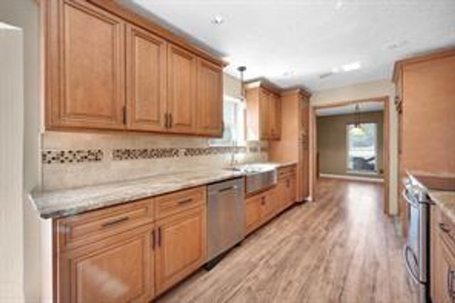 10235 White Rock Road, Conroe, TX 77306