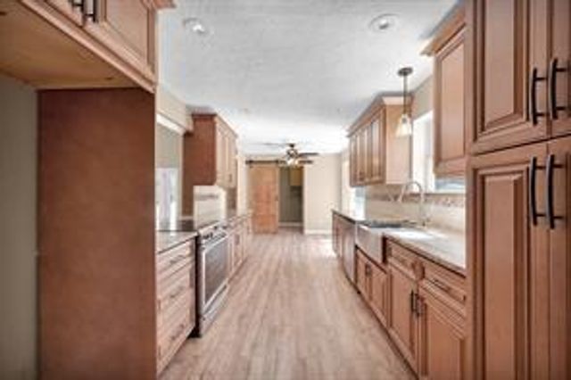 10235 White Rock Road, Conroe, TX 77306