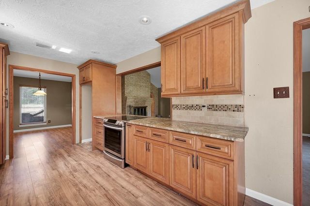 10235 White Rock Road, Conroe, TX 77306