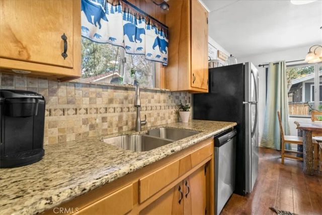 220 Whipple Drive, Big Bear City, CA 92314