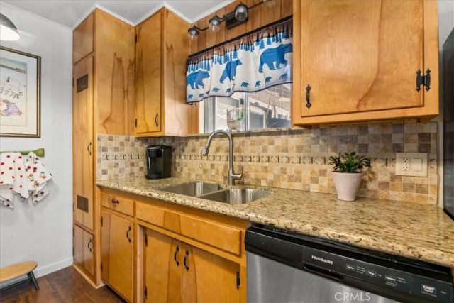 220 Whipple Drive, Big Bear City, CA 92314