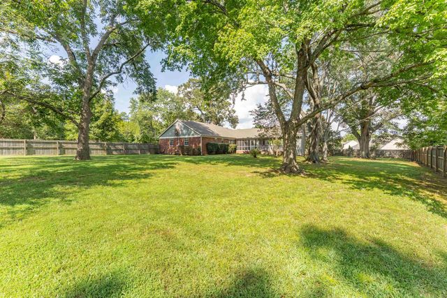 8815 MACON RD, Memphis, TN 38018