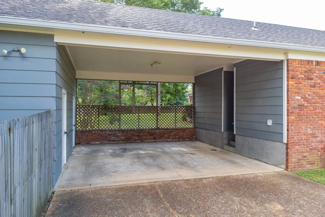 8815 MACON RD, Memphis, TN 38018