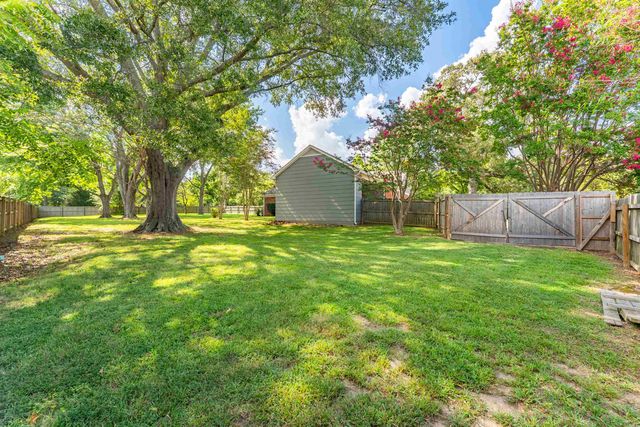 8815 MACON RD, Memphis, TN 38018