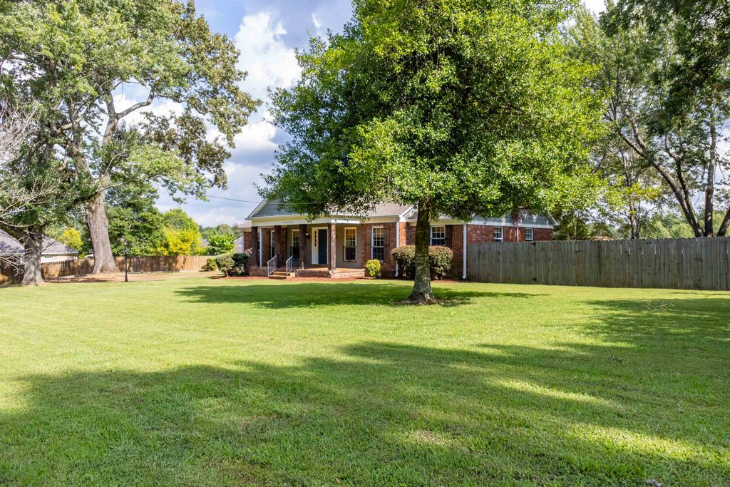8815 MACON RD, Memphis, TN 38018