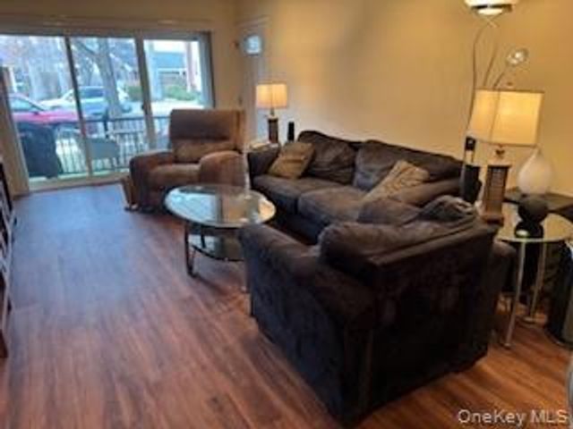 49 Santa Barbara Drive, Plainview, NY 11803