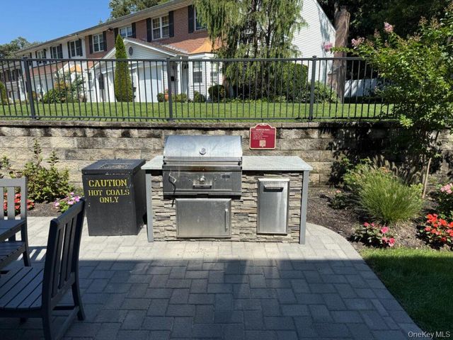 49 Santa Barbara Drive, Plainview, NY 11803
