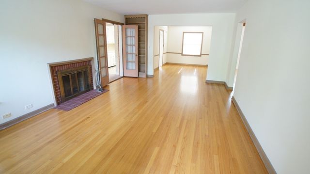 1229 MIDDLEBURY Lane, Wilmette, IL 60091