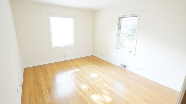 1229 MIDDLEBURY Lane, Wilmette, IL 60091