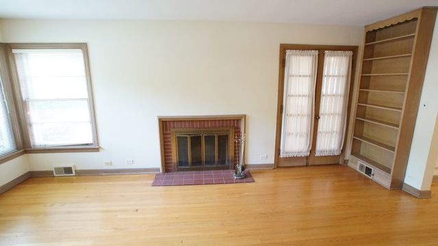 1229 MIDDLEBURY Lane, Wilmette, IL 60091