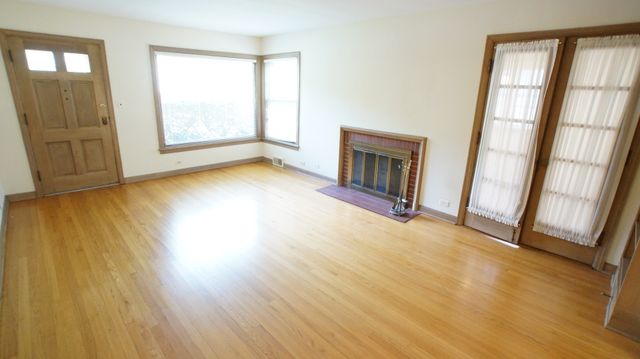 1229 MIDDLEBURY Lane, Wilmette, IL 60091