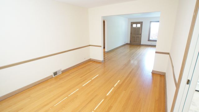 1229 MIDDLEBURY Lane, Wilmette, IL 60091