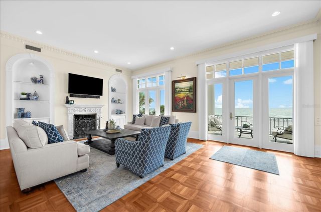 810 ELDORADO AVENUE, Clearwater Beach, FL 33767