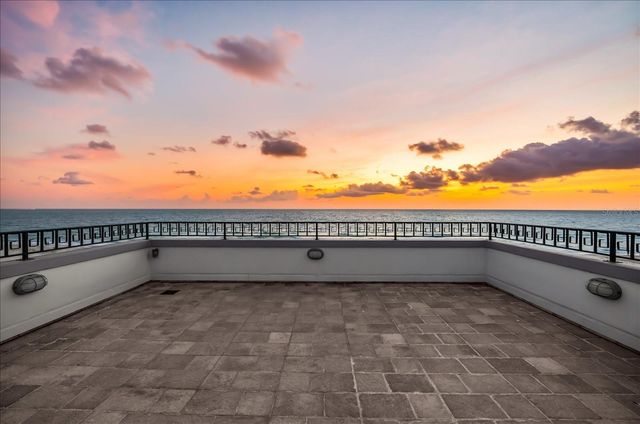 810 ELDORADO AVENUE, Clearwater Beach, FL 33767