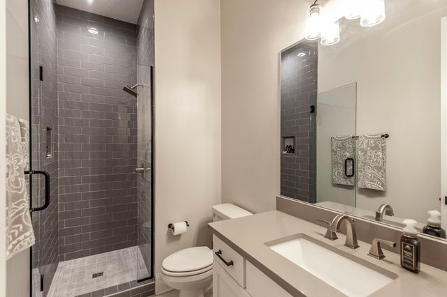 1827B 10th Ave, N, Nashville, TN 37208