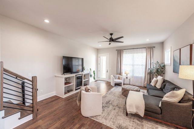 1827B 10th Ave, N, Nashville, TN 37208