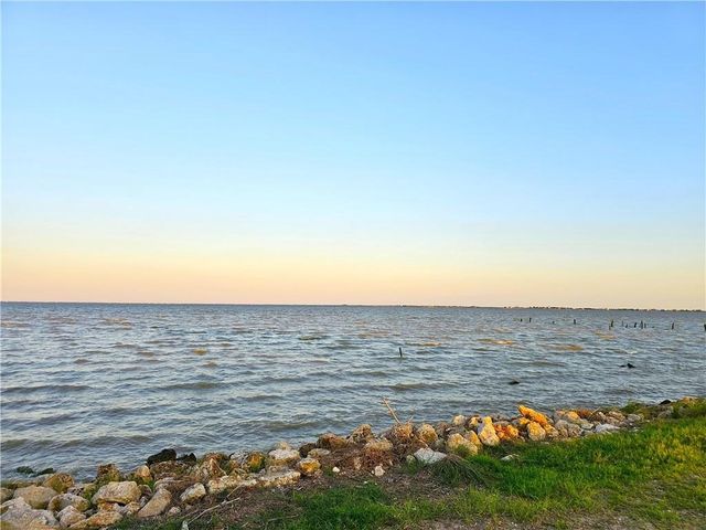630 First St, Bayside, TX 78340