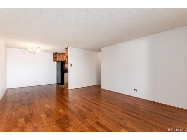 2325 S Linden Ct 200, Denver, CO 80222