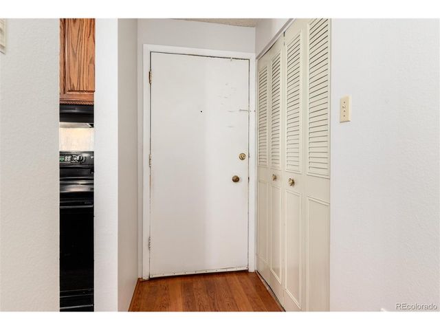 2325 S Linden Ct 200, Denver, CO 80222