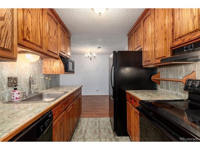 2325 S Linden Ct 200, Denver, CO 80222