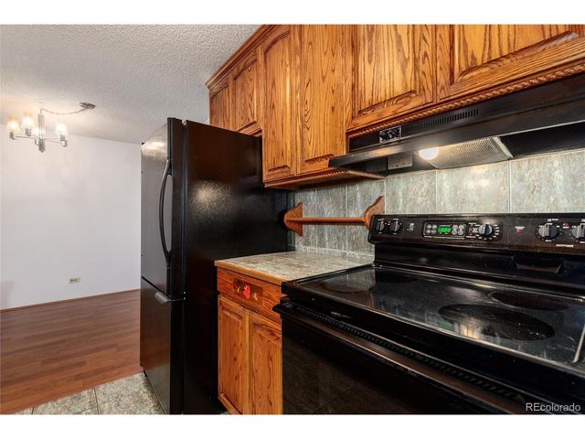 2325 S Linden Ct 200, Denver, CO 80222