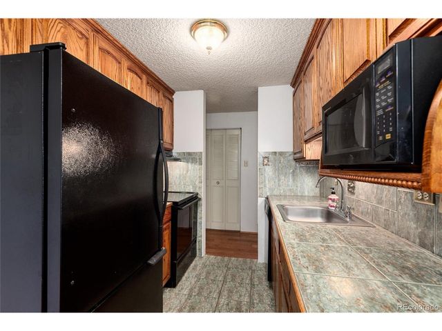 2325 S Linden Ct 200, Denver, CO 80222