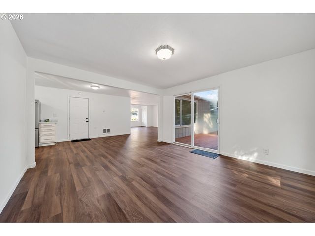 3292 MUNSEL LAKE Rd, Florence, OR 97439