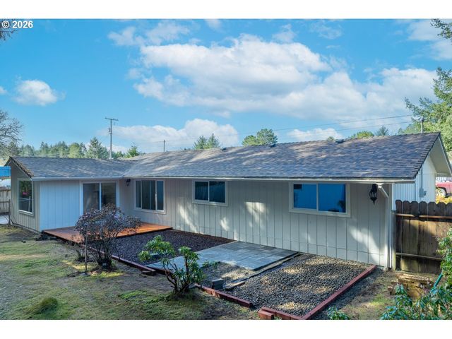 3292 MUNSEL LAKE Rd, Florence, OR 97439
