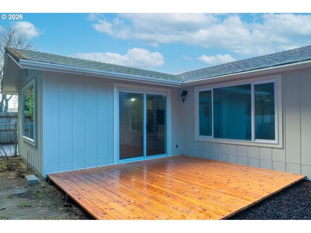 3292 MUNSEL LAKE Rd, Florence, OR 97439