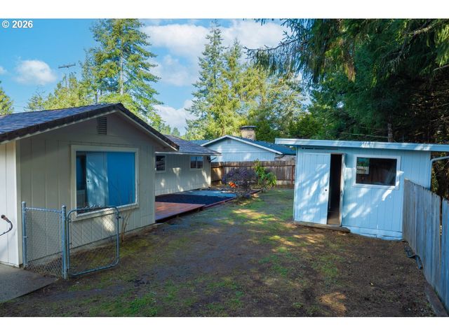 3292 MUNSEL LAKE Rd, Florence, OR 97439