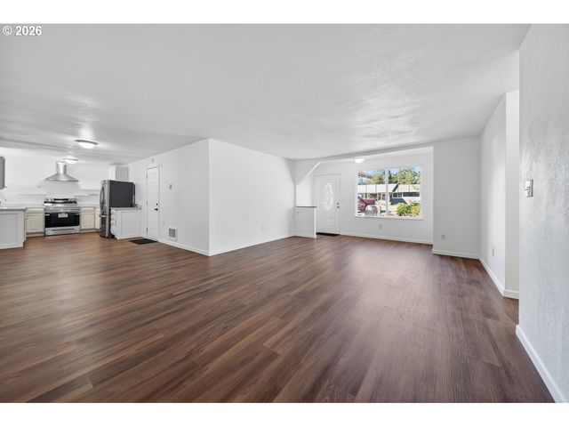 3292 MUNSEL LAKE Rd, Florence, OR 97439