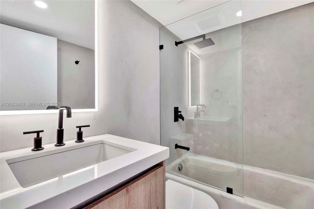 1627 Brickell Ave 1202, Miami, FL 33129