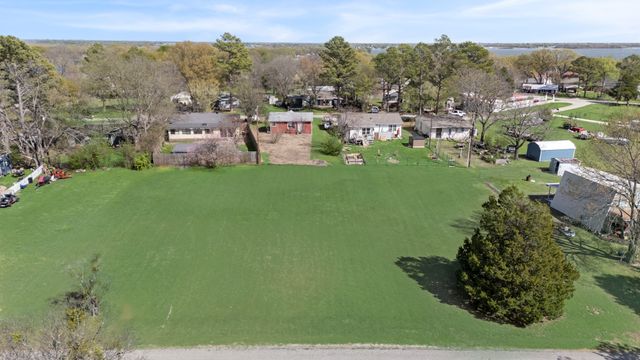 002 Briggs Boulevard, East Tawakoni, TX 75472