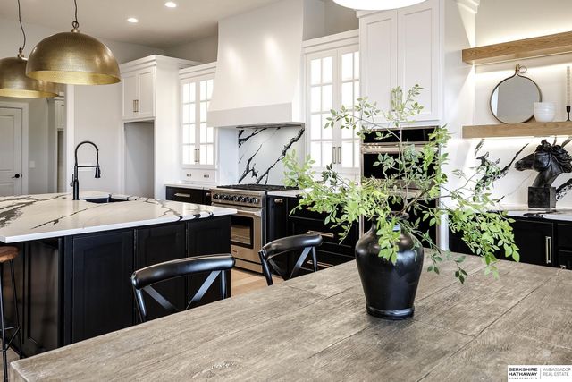 5534 N 213th Avenue, Omaha, NE 68022