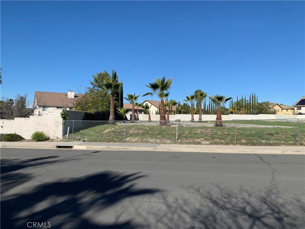 39565 Torrey Pines Road, Murrieta, CA 92563 — exterior