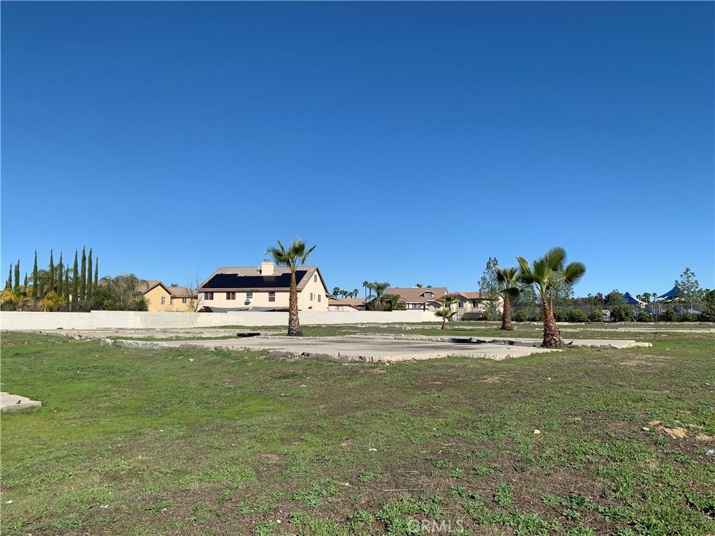 39565 Torrey Pines Road, Murrieta, CA 92563 — photo 2