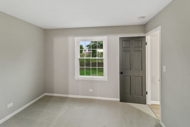 1554 CHICKASAW Drive, Naperville, IL 60563