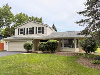 1554 CHICKASAW Drive, Naperville, IL 60563