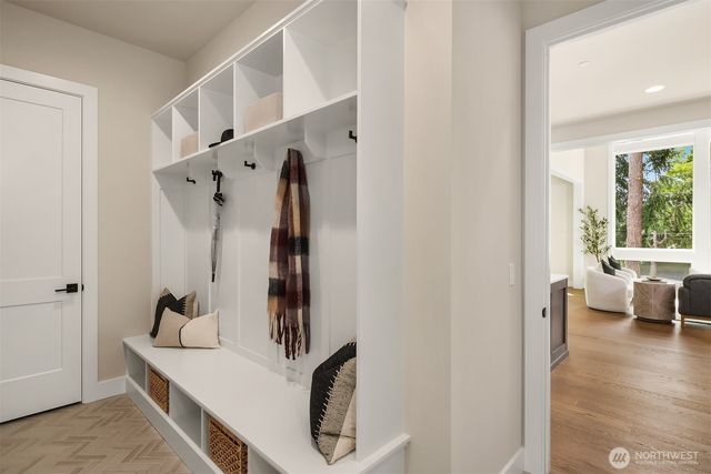 1487 158th Court SE, Bellevue, WA 98008
