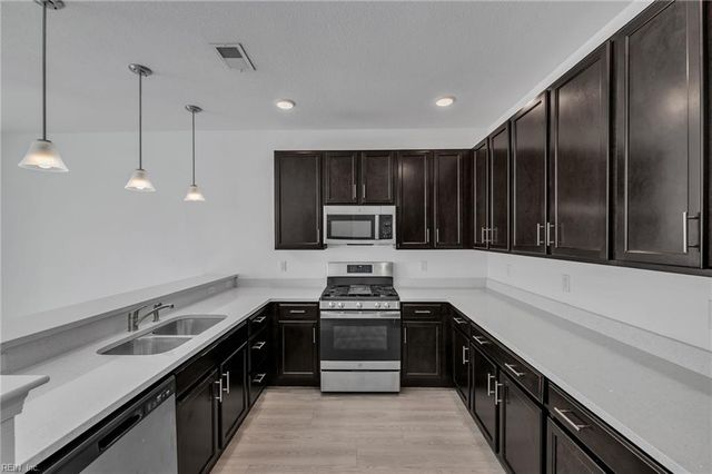 5114 Cora Anne LN, Virginia Beach, VA 23455