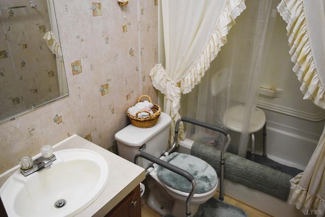 467 Izaak Walton Road, Amherst, VA 24521