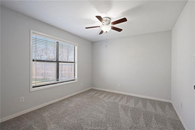 4018 Kenwood Drive, Bryan, TX 77802