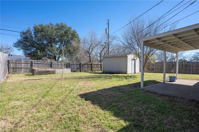 4018 Kenwood Drive, Bryan, TX 77802