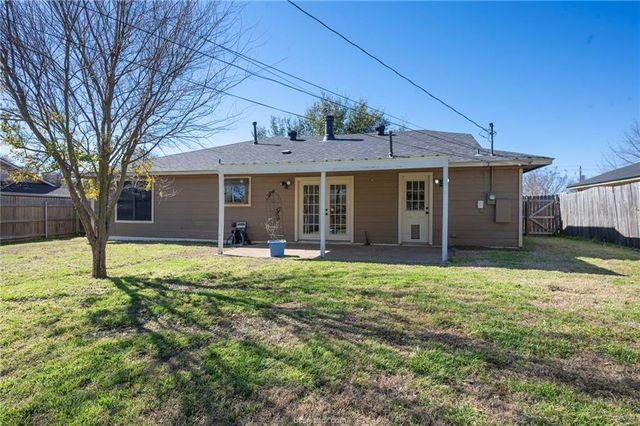4018 Kenwood Drive, Bryan, TX 77802