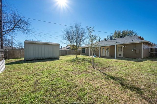 4018 Kenwood Drive, Bryan, TX 77802