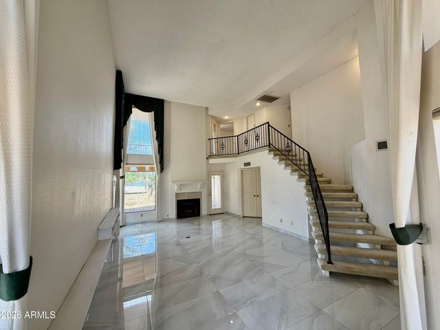 4548 E SHOMI Street, Phoenix, AZ 85044