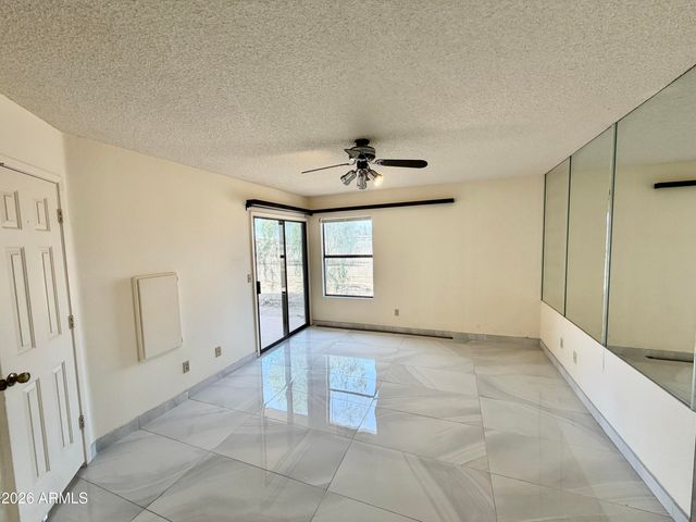 4548 E SHOMI Street, Phoenix, AZ 85044