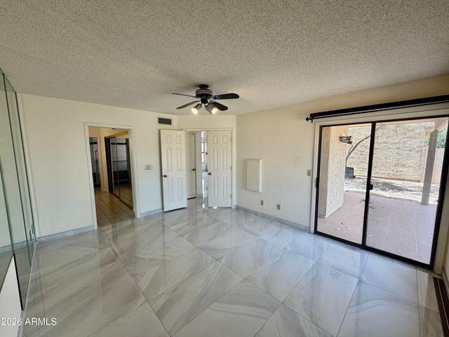 4548 E SHOMI Street, Phoenix, AZ 85044
